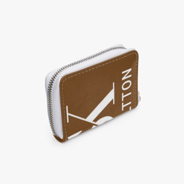 Metal zipper closure detail