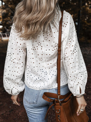 Long sleeve V-neck blouse with embroidery
